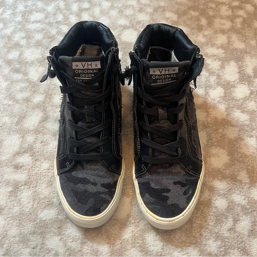 Vintage Havana Black and Gray camo Sneakers